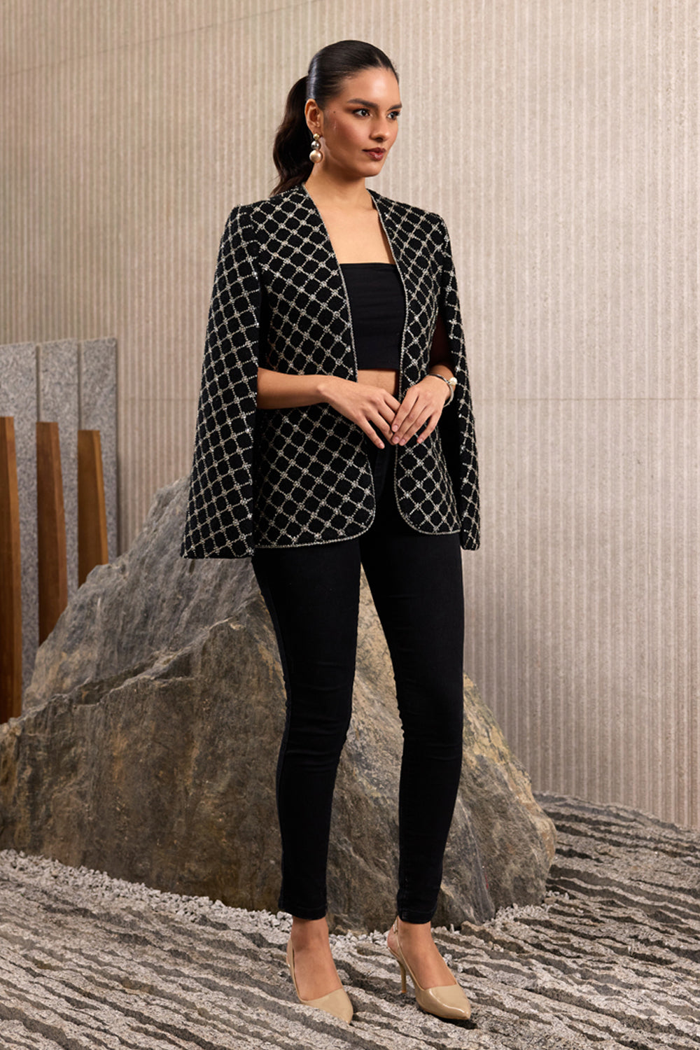 The Luminescent Lattice Cape