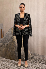 The Luminescent Lattice Cape