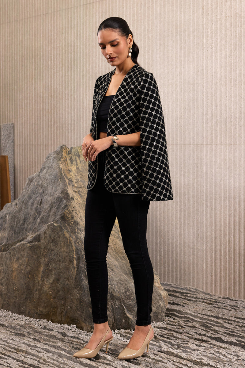 The Luminescent Lattice Cape