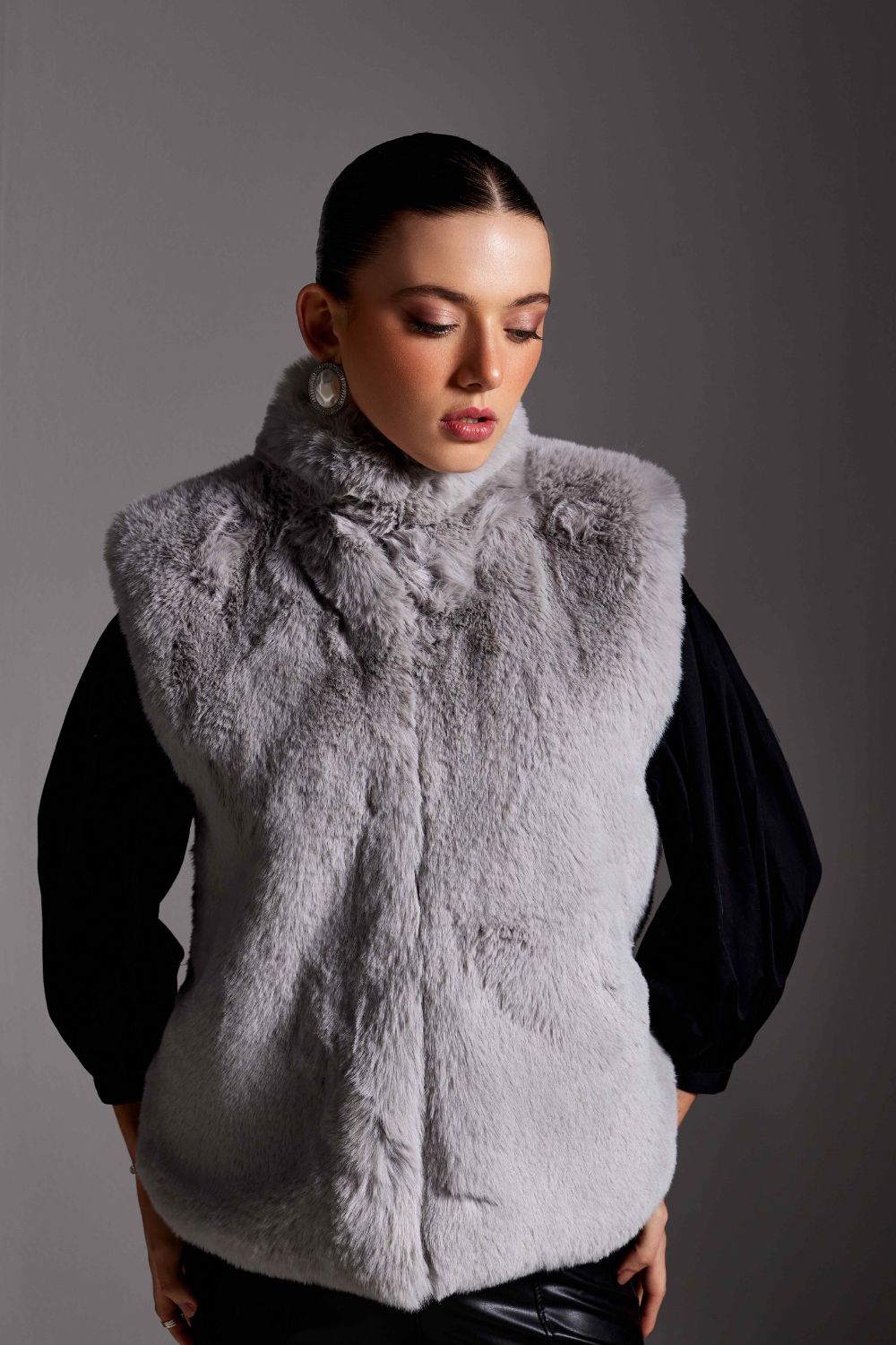 Stone Fur Sleeveless Jacket