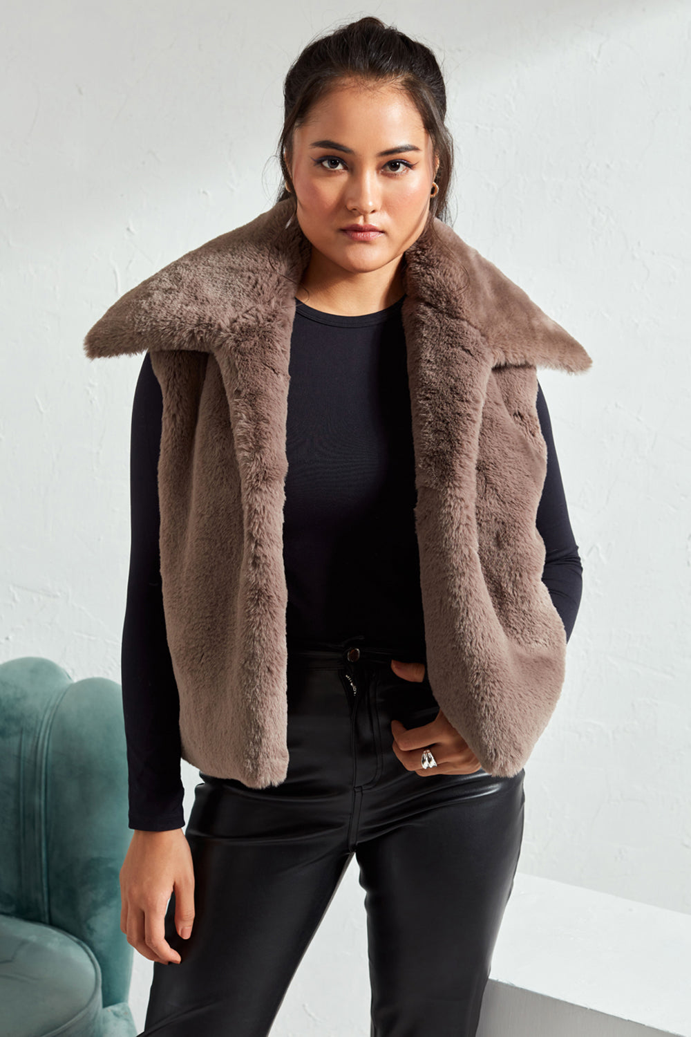 Rebato Collar Jacket